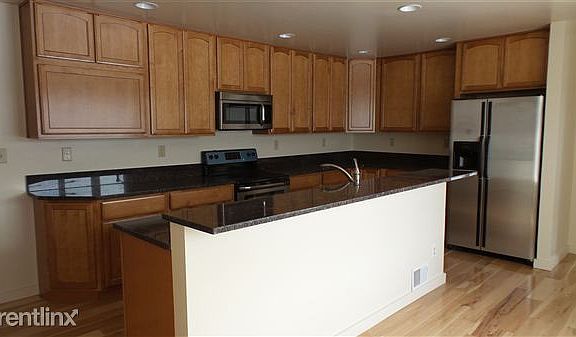 Kitchen raised bar