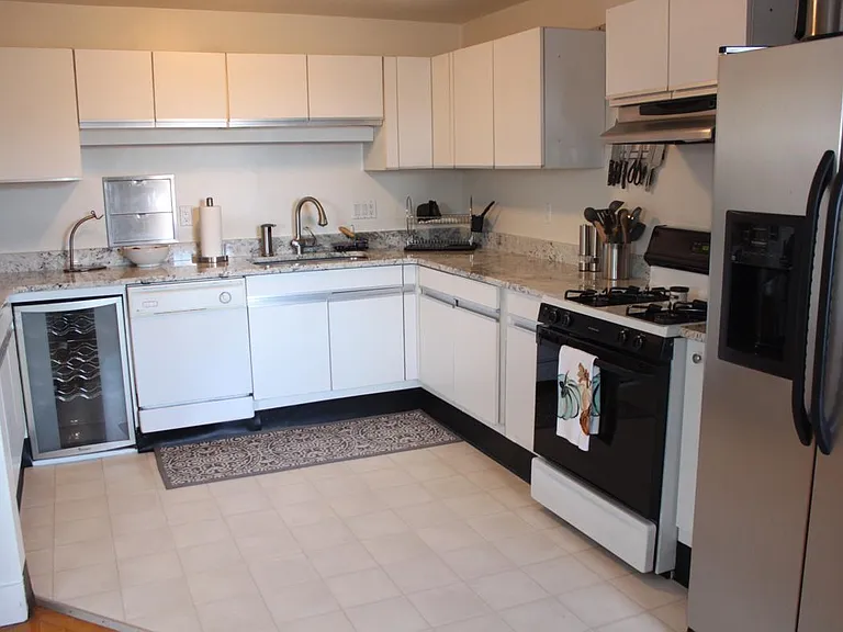 184 W Canton St #Penthouse 7 — Photo 9