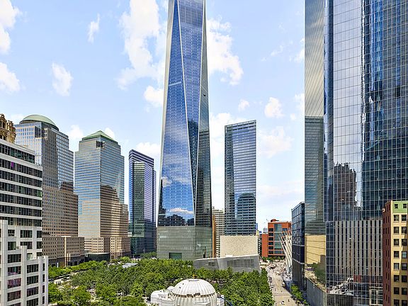 5th image of 120 Greenwich St APT 11C