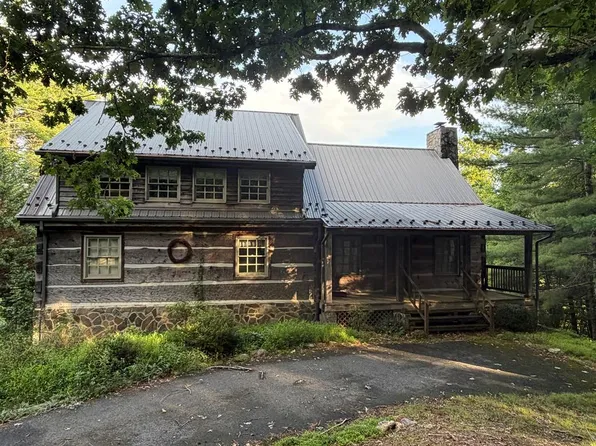 187 Buck Trl, Woodlawn, VA 24381