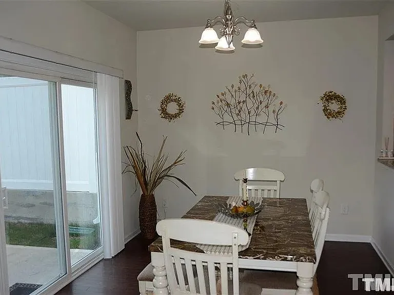 212 Paddy Ln — Photo 2