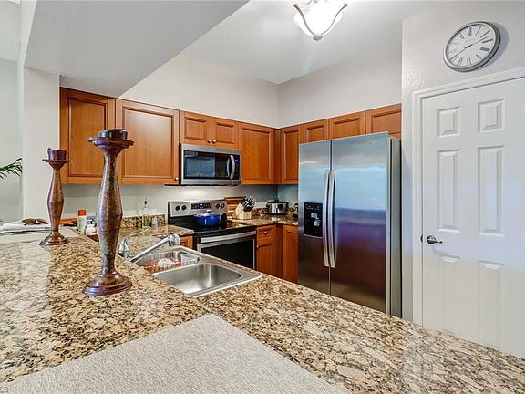 5th image of 10017 Villagio Gardens Ln Unit 103