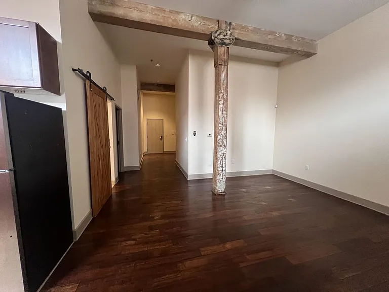 427 Pershing Ave — Photo 7