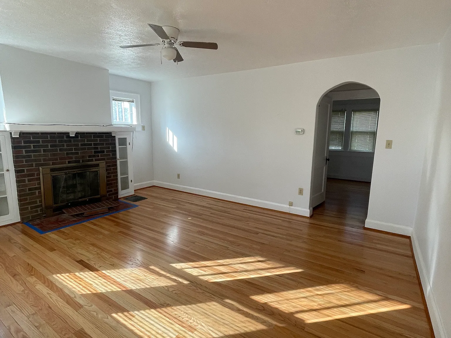 3 bed, 824 sqft, $1,500 — Photo 2