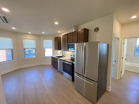 5th image of 3244 Fairfield Ave APT 4