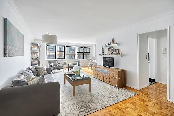 Sold by Compass | media 1