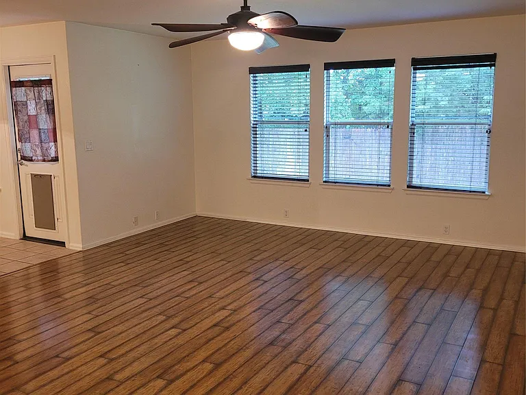 433 Moorhen Cv — Photo 12