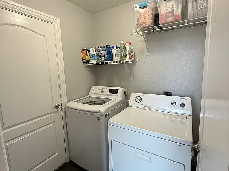 5529 Ridge View Dr — Photo 2