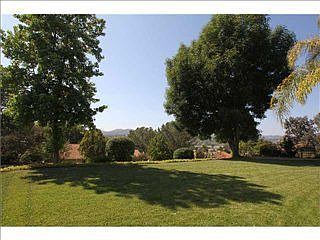 4th image of 206 Bahia Ln