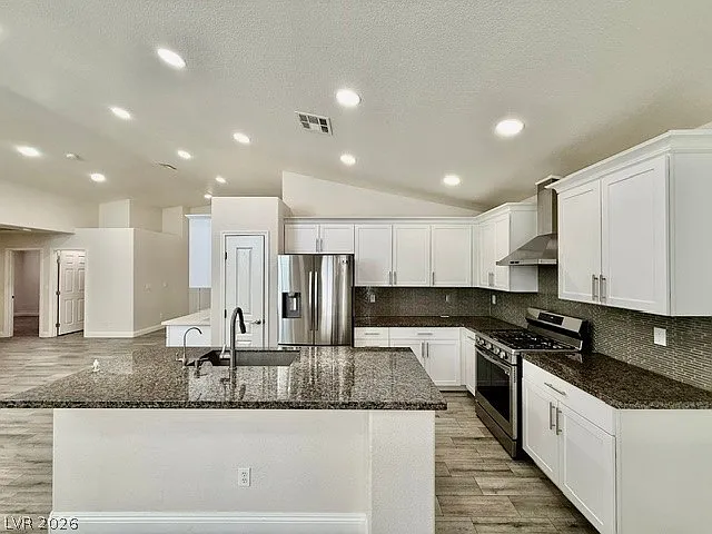 5731 Montezuma Creek St — Photo 6