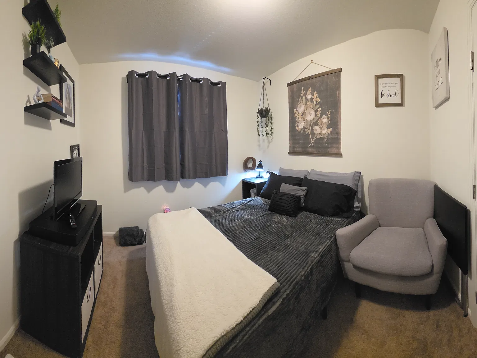 E 103rd Pl, Commerce City — Photo 2