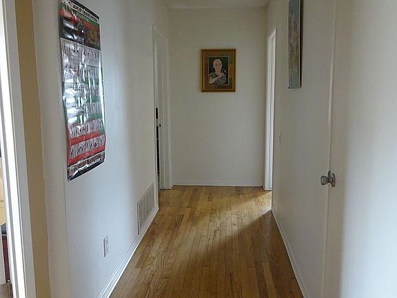 3rd image of 5460 W 77th St