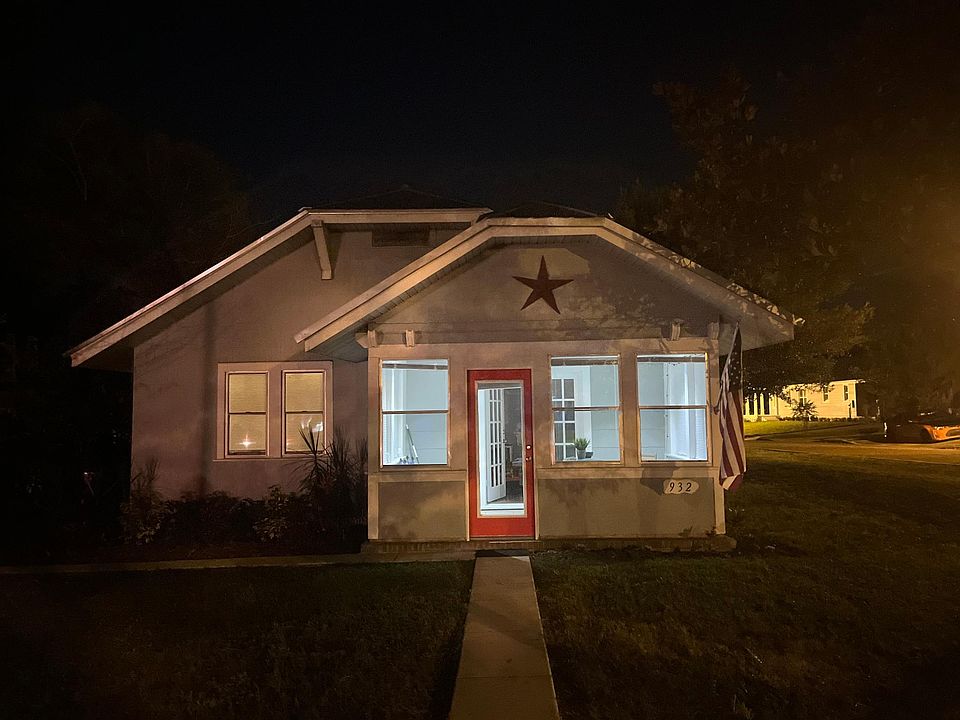 1st image of 932 Oakhill St