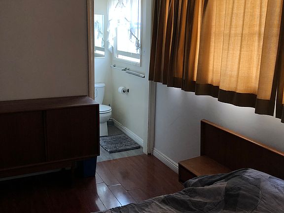 5th image of 8214 Owens St