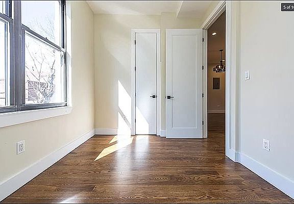 5th image of 291 Stockholm St APT 2L