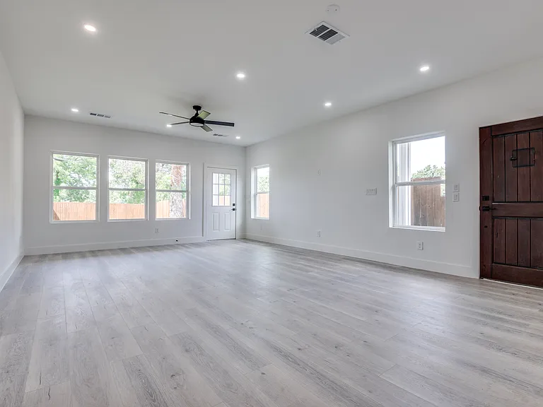 3413 Wendelkin St — Photo 2