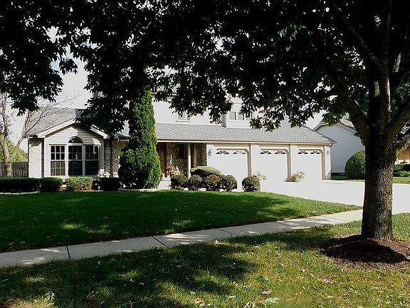 2nd image of 682 Dartmouth Ln
