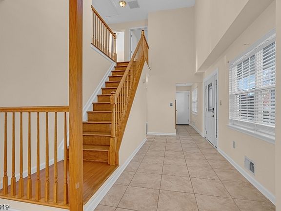 2nd image of 71 Nostrand Rd