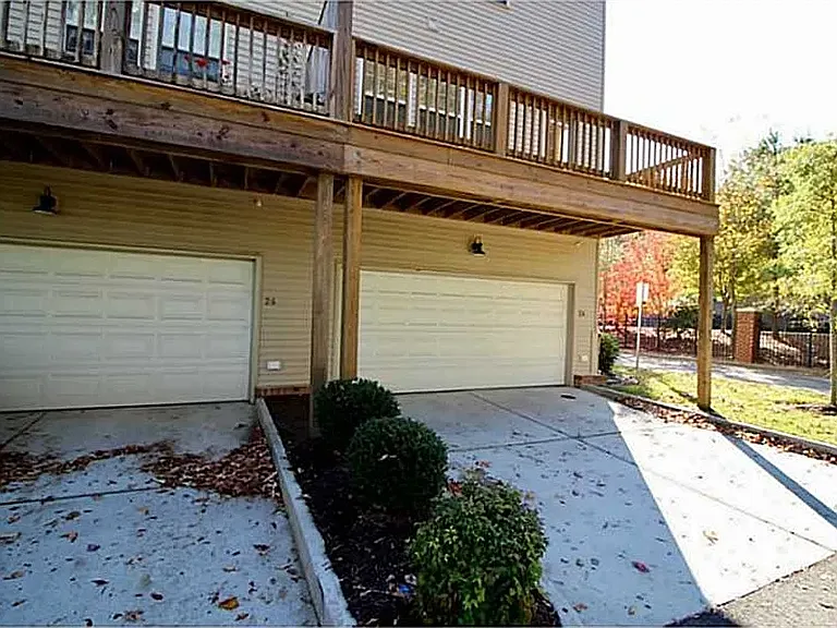 24 Zenith Loop — Photo 2