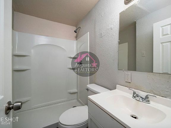 4th image of 526 N 7th St Unit 1