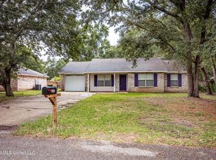 1312 Willow St, Ocean Springs, MS 39564
