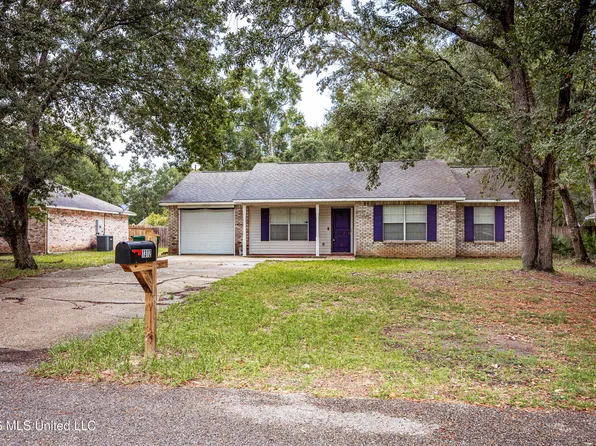 1312 Willow St, Ocean Springs, MS 39564