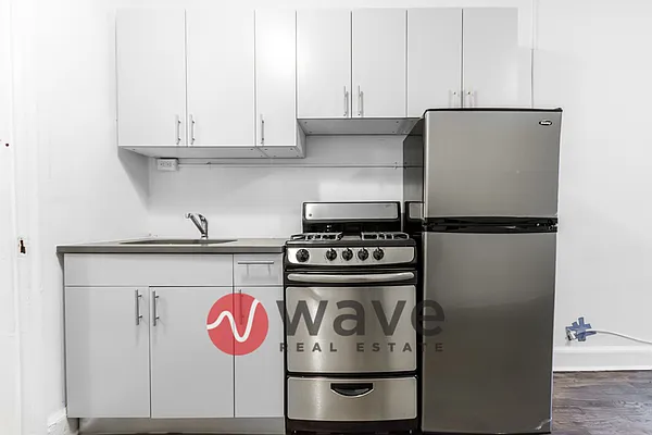 Rented by Wave Real Estate Group | media 2