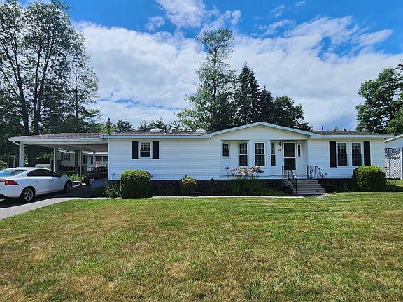 2nd image of 28 Rosewood Dr