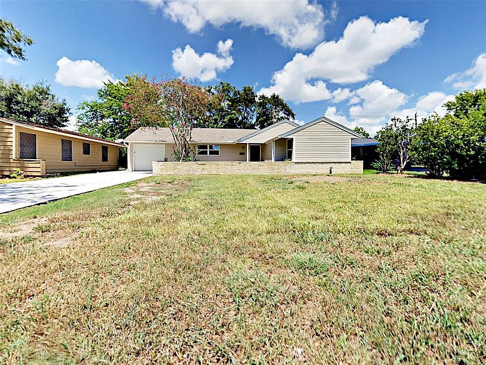 1st image of 5635 Heron Dr
