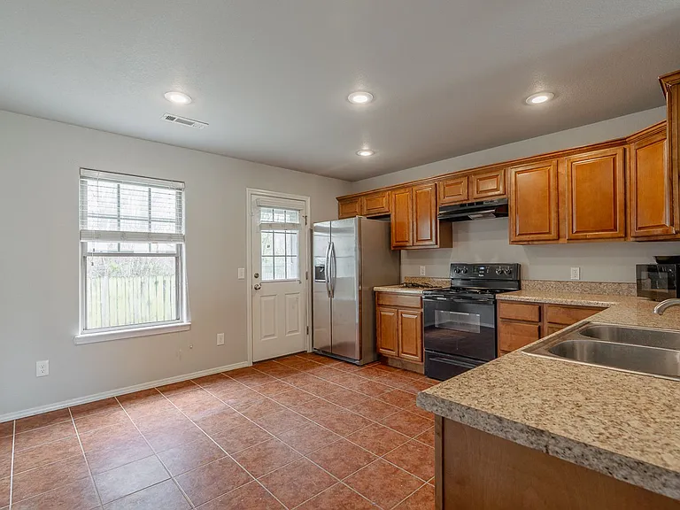 3103 Greensprings Rd — Photo 6