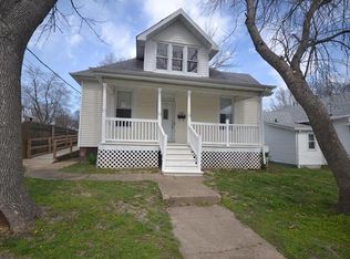 727 E McKinley St, Belleville, IL