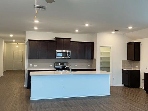 2nd image of 107 Ulmus St