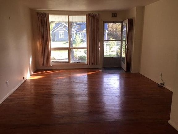 4th image of 430 Waubun Dr