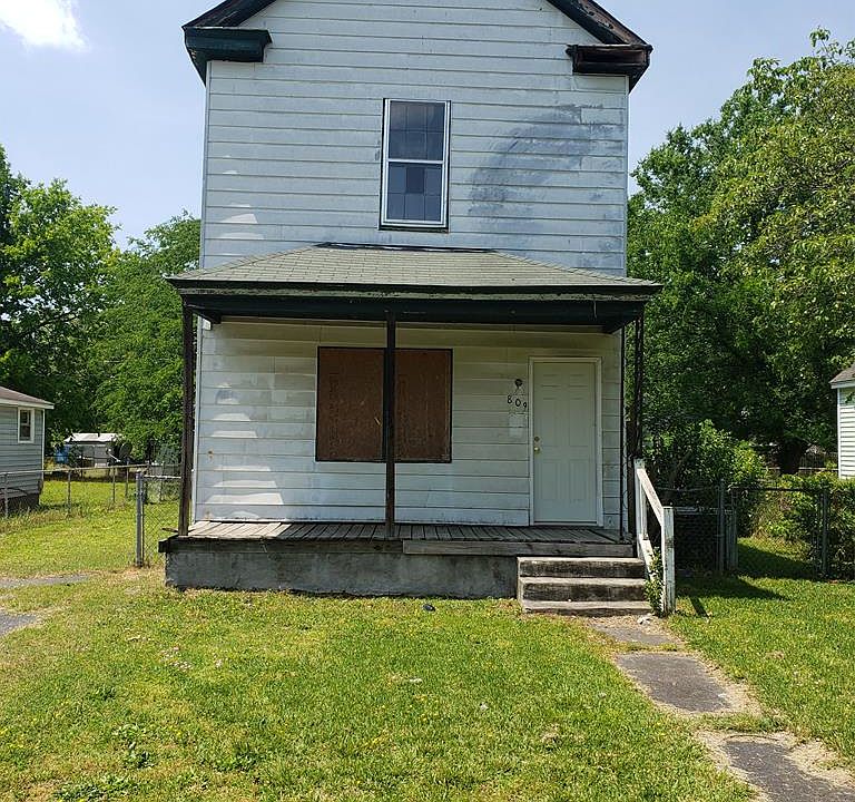 1st image of 809 Vance St
