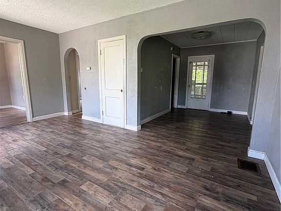 3rd image of 421 McDonald St
