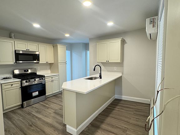 5th image of 56 S Bow St #1