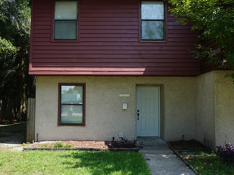 1211 Whitlock Ave #4
