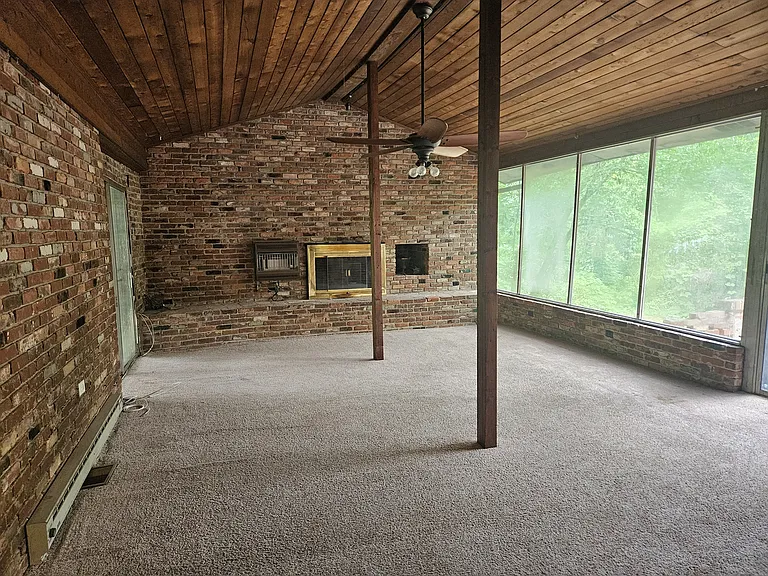 3543 Cloudland Dr — Photo 8
