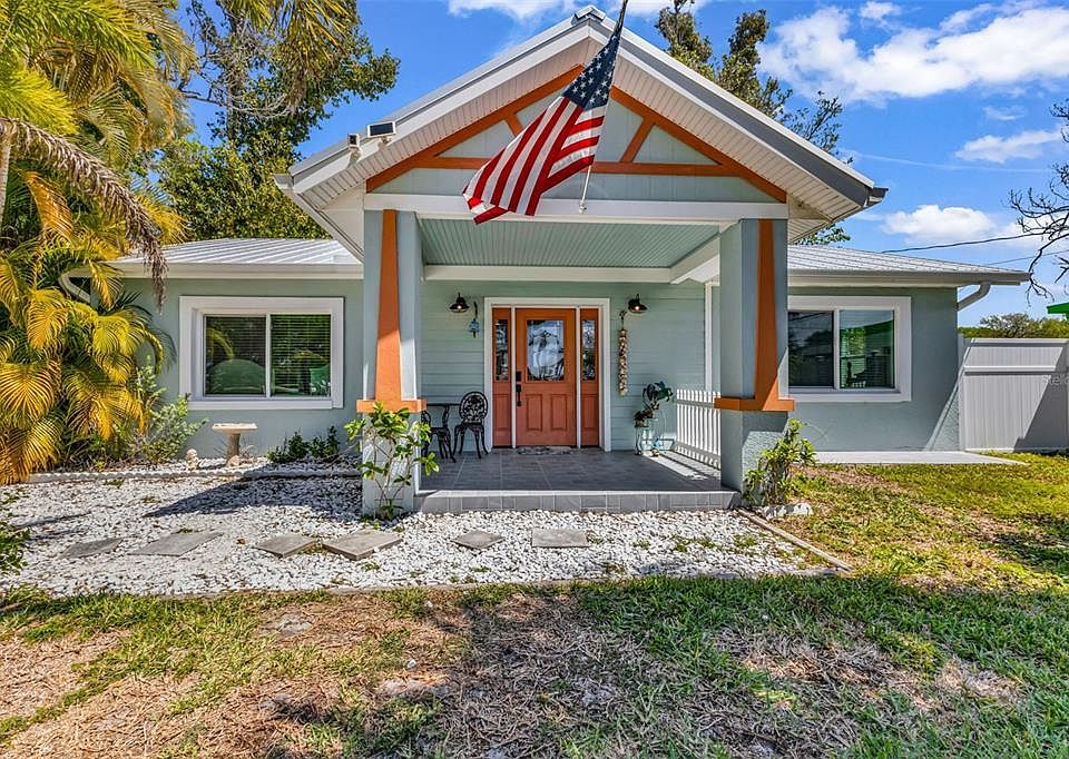 1st image of 115 WINSON AVENUE