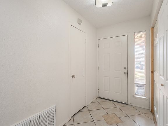 3rd image of 8419 Sageline St