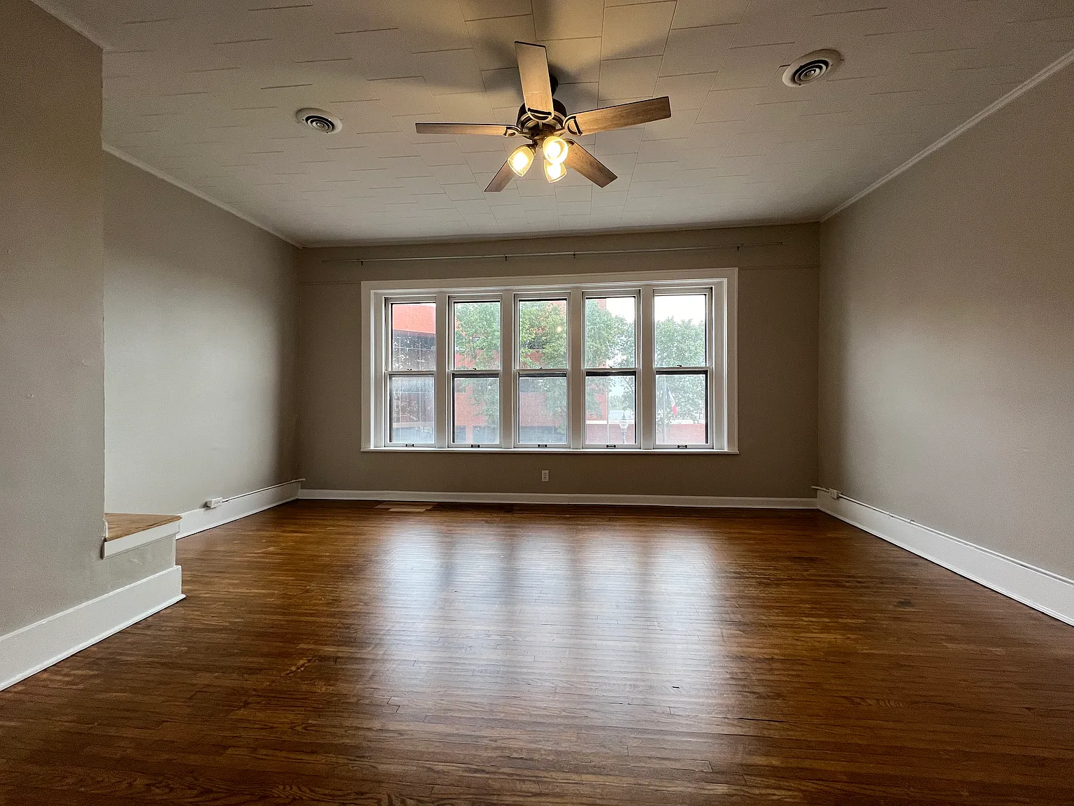 2 bed, 1260 sqft, $1,000 — Photo 1