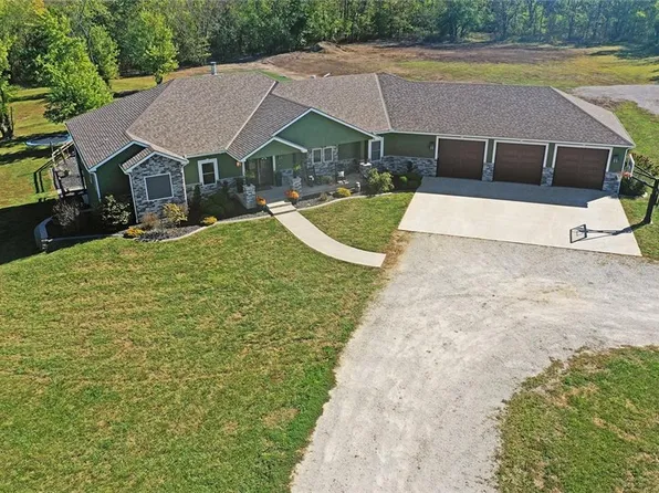 2244 Shaw School Rd, Odessa, MO 64076