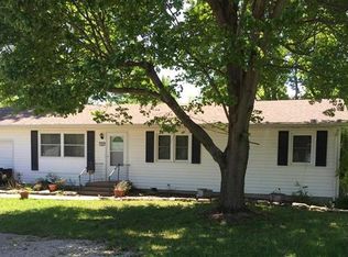 406 Peacock Dr, Louisiana, MO