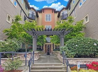 15730 116th Ave NE #203, Bothell, WA 98011