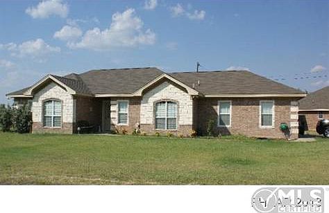 BEAUTIFUL  W/SPRINKLER SYSTEM
