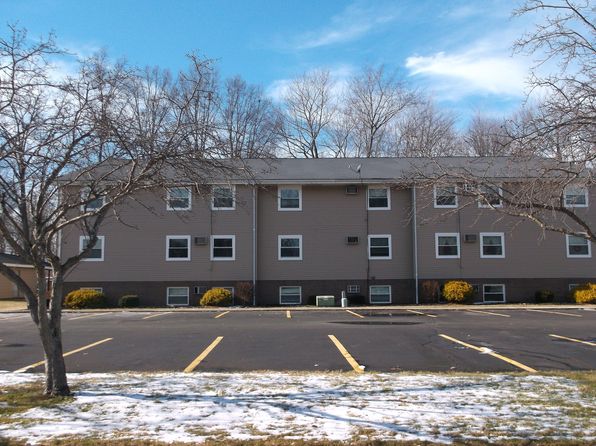 293 Maplewood Dr APT 104