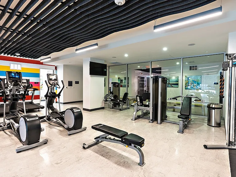 Fitness Center 5Signature 1909 - Luxury Off-Campus Apartments Near University of Texas Austin UT - 1909 Rio Grande Street