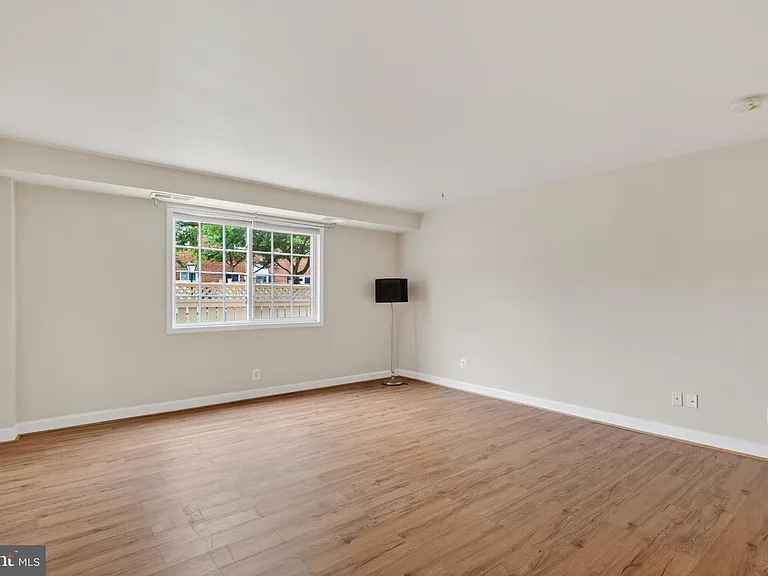 1461 N Van Dorn St #A — Photo 15