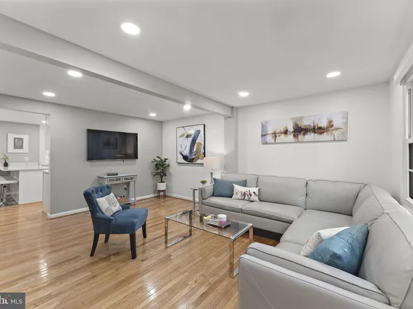 11530 Ivy Bush Ct, Reston, VA 20191