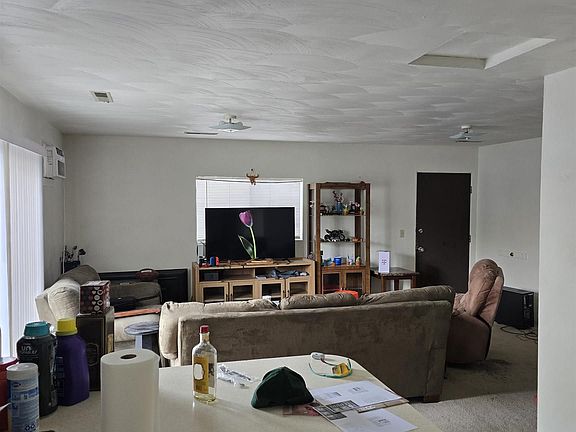 2nd image of 612 10th St